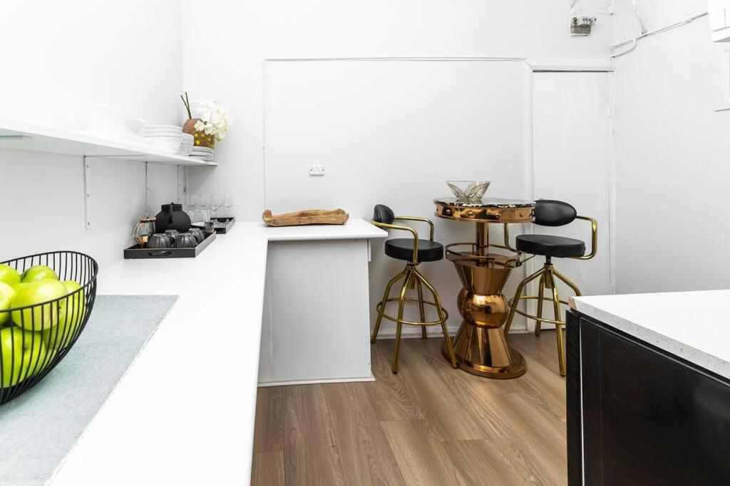 Apartment Location & Budget - Great Affordable Bondi *